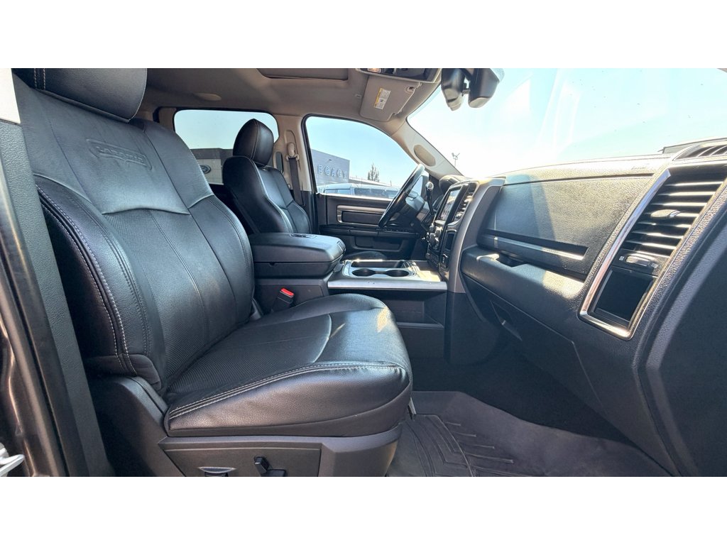 Used 2018 Black Ram Laramie image 13
