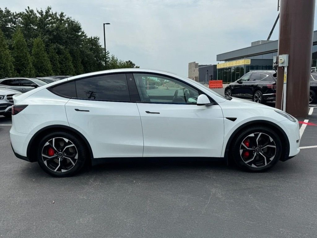 Used 2022 Tesla Model Y Performance with VIN 7SAYGDEF8NF417087 for sale in St. Peters, MO