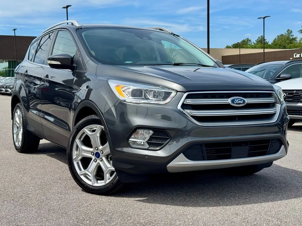 2017 Ford Escape Titanium's photo