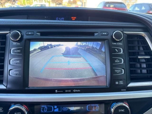 Used 2016 Red Toyota XLE V6 image 22
