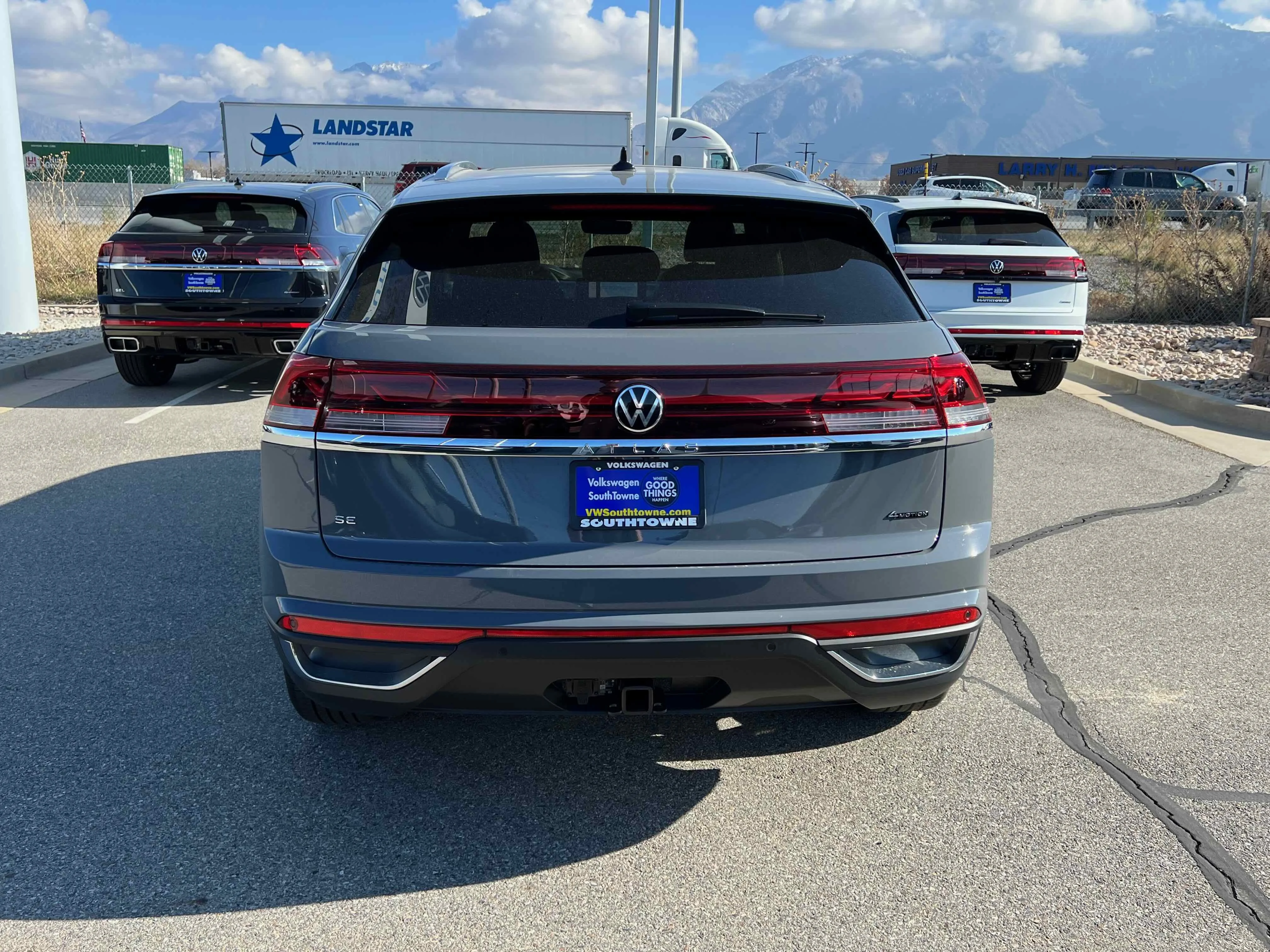 New 2026 Gray Volkswagen 2.0T SE w/Technology image 12
