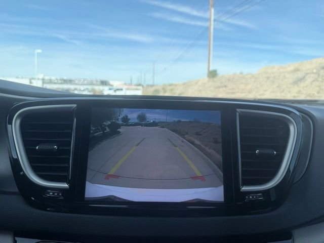 2024 Chrysler Pacifica Touring L - Photo 20