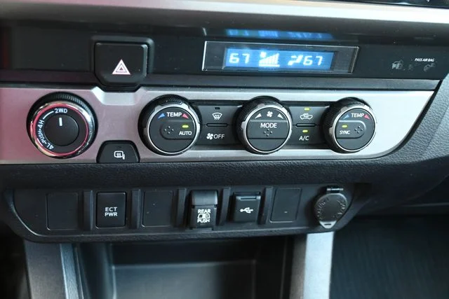 Used 2022 Gray Toyota SR5 image 28