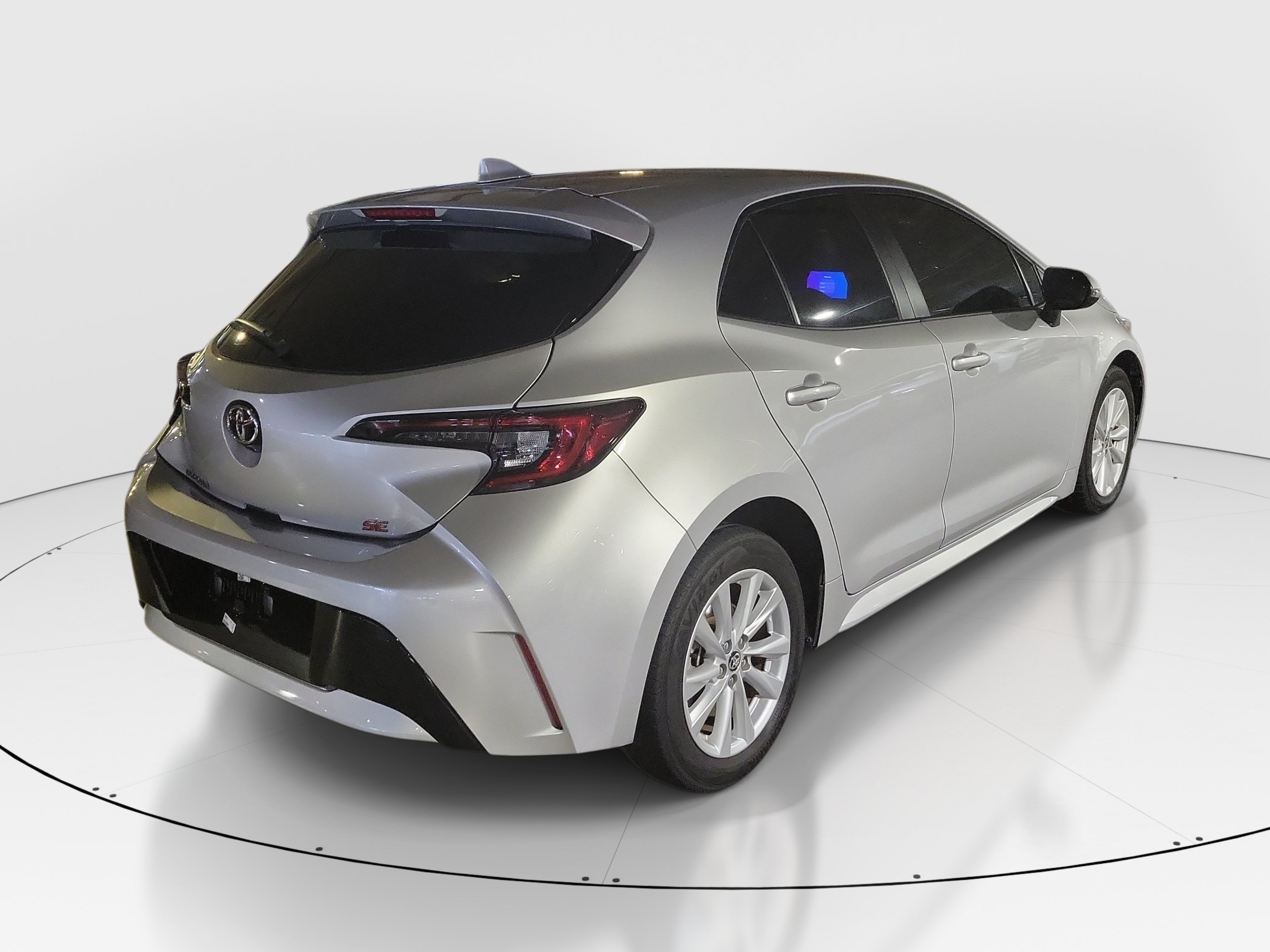 Used 2025 Classic Silver Metallic Toyota SE image 6