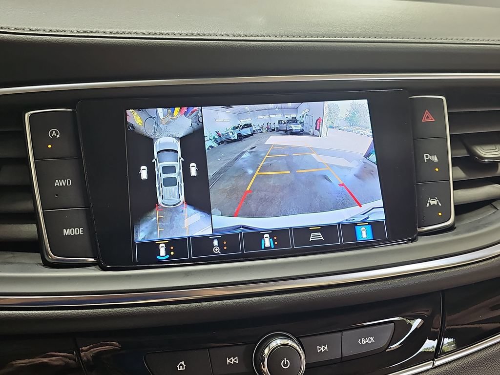 Used 2023 WHITE FROST TRICOAT Buick Avenir image 30