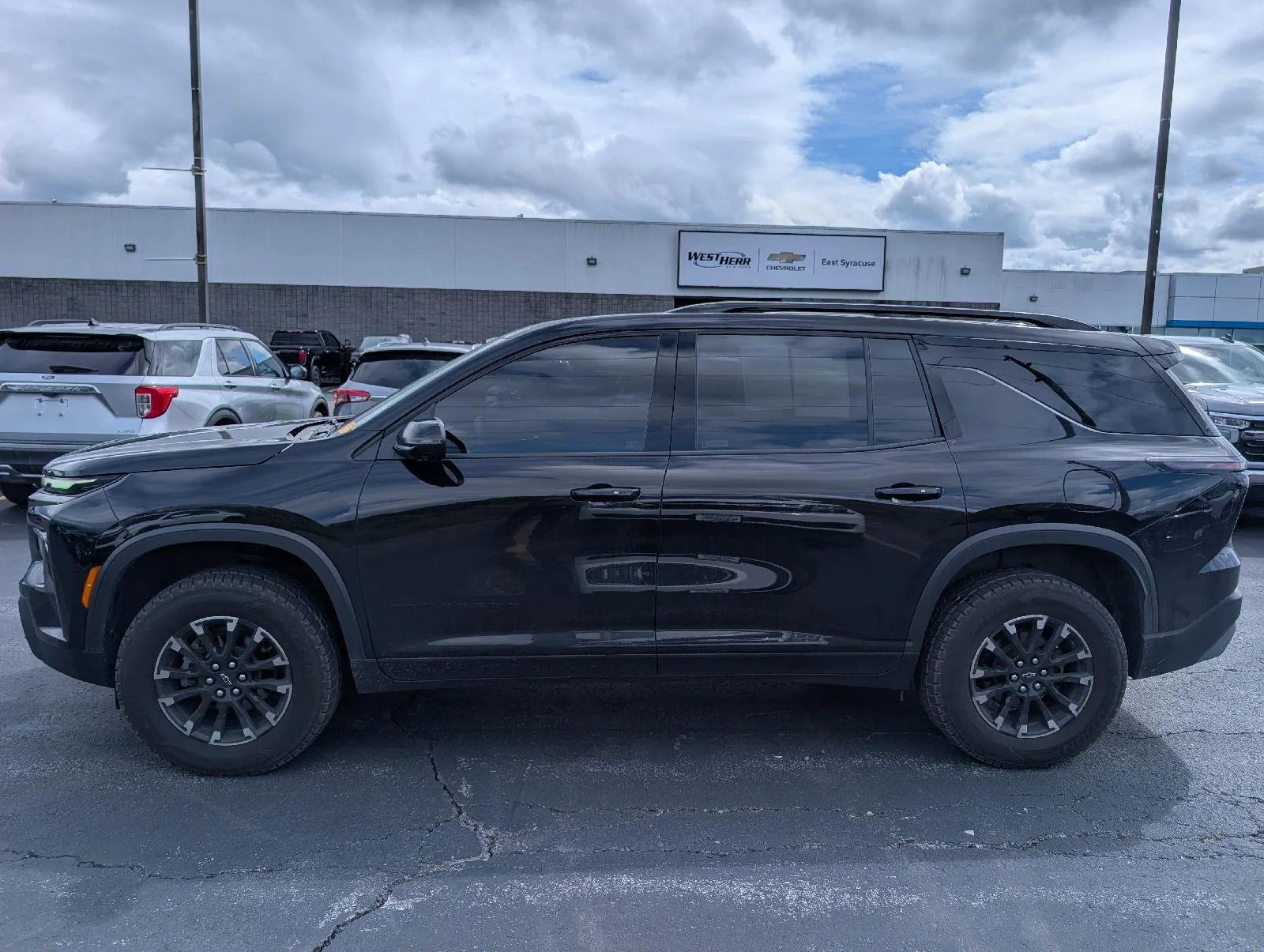 Used 2024 Mosaic Black Metallic Chevrolet Z71 image 5