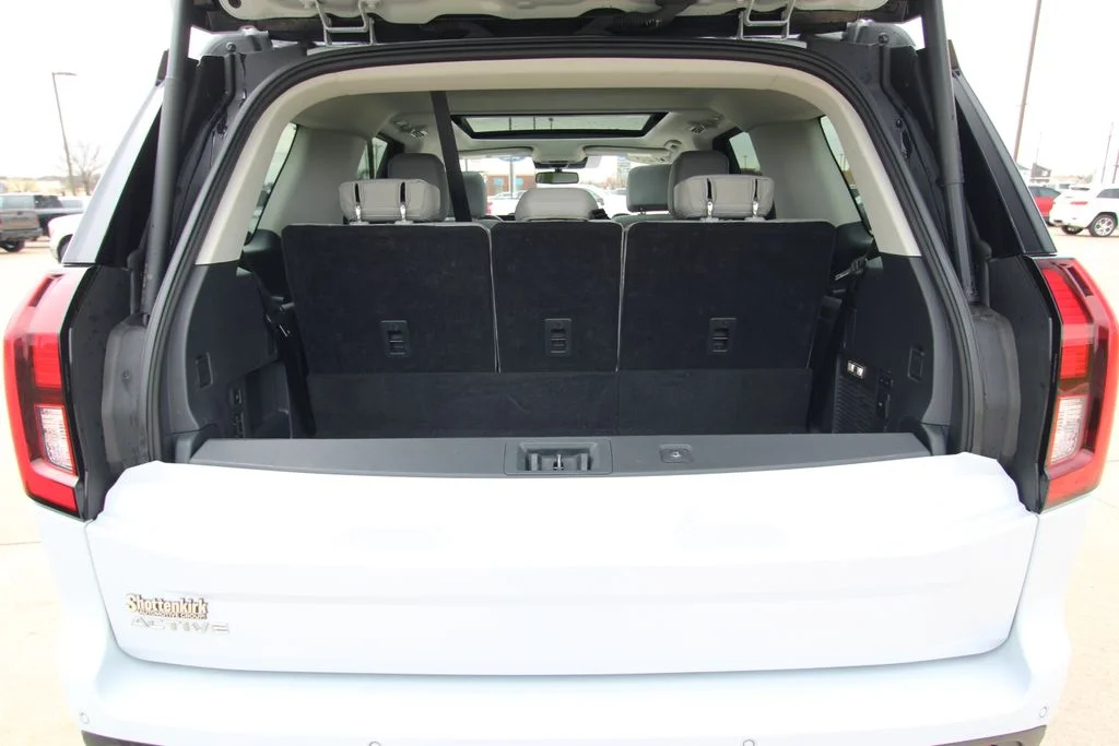 Used 2025 Space Silver Ford Active image 15