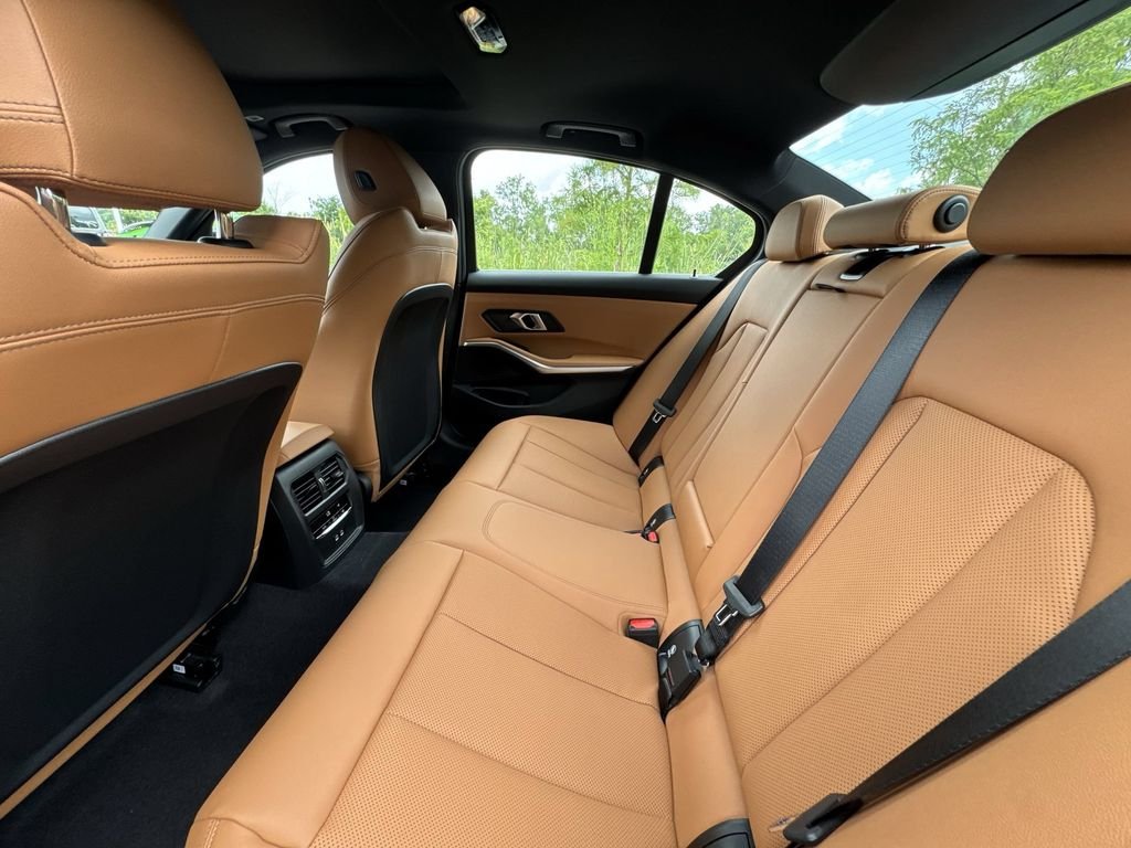 New 2026 Black Sapphire Metallic BMW 330i xDrive image 25