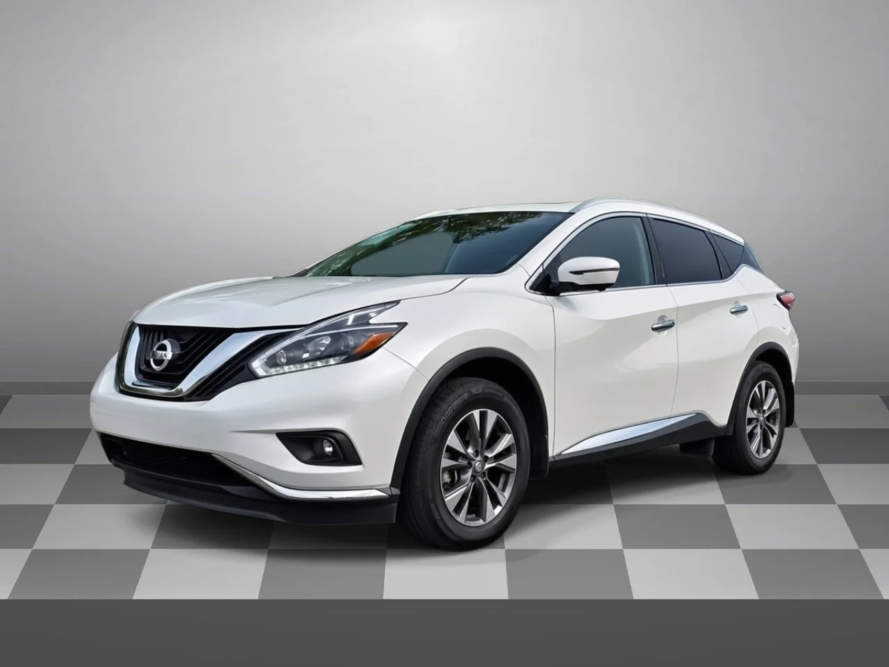Used 2018 Pearl White Nissan SL image 3