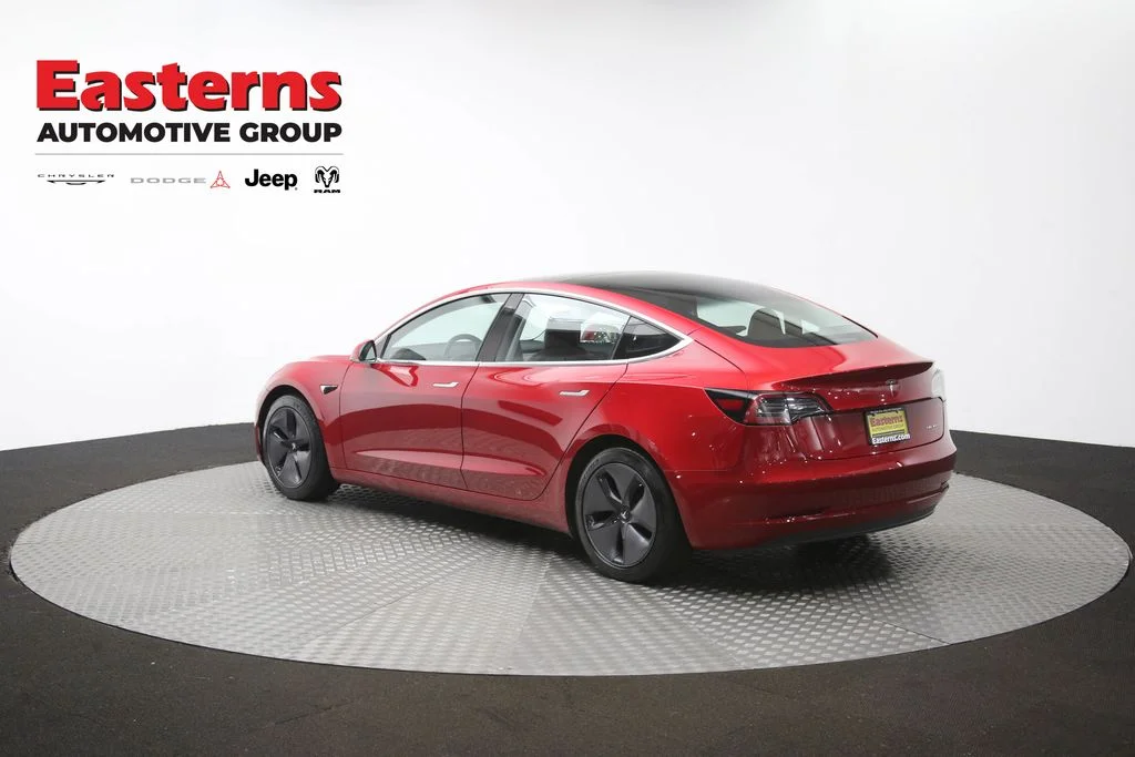 Used 2018 Red Tesla Long Range image 58