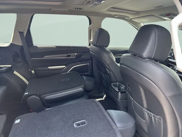 Used 2024 Black Kia SX image 22