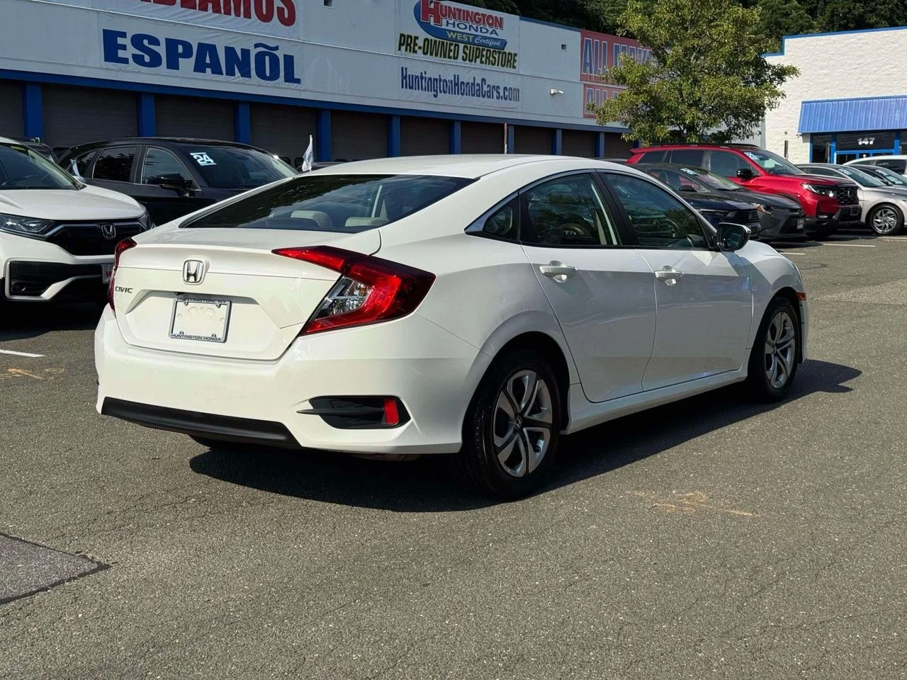 Used 2017 Taffeta White Honda LX image 7