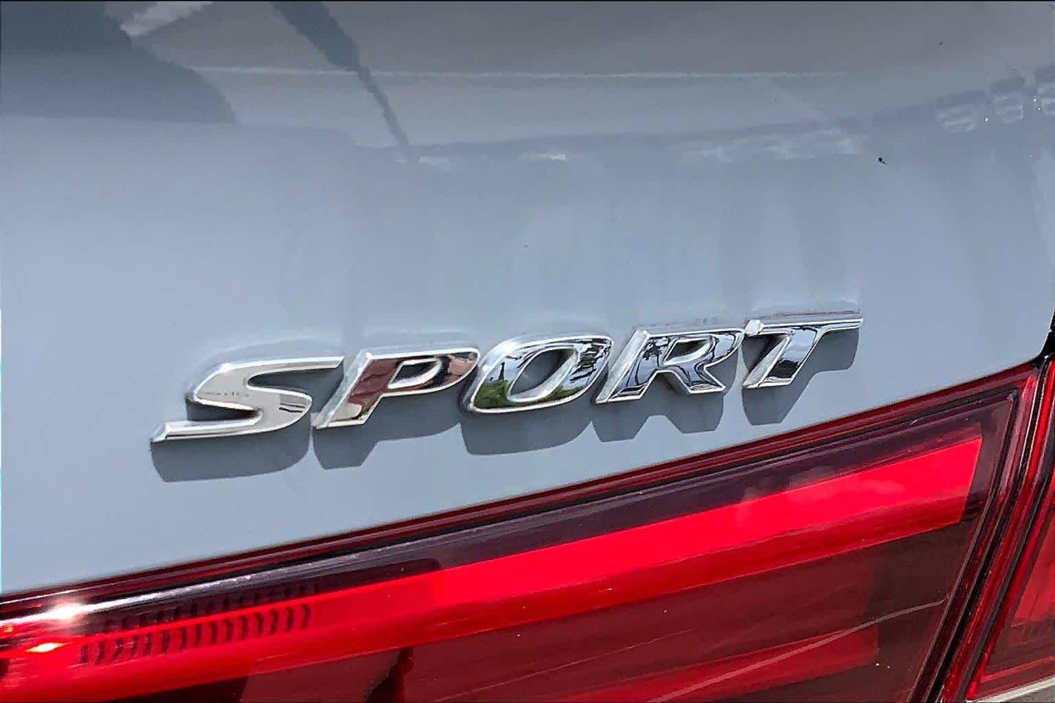 Used 2022 Sonic Gray Pearl Honda Sport image 10
