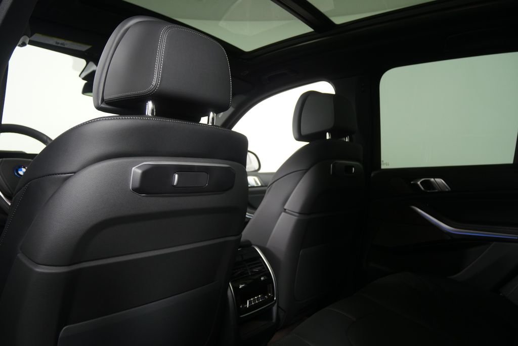 New 2026 Black Sapphire Metallic BMW xDrive50e image 15