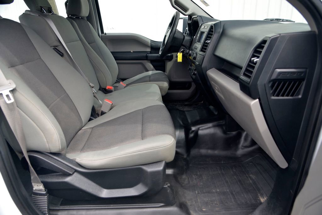Used 2020 White Ford XL image 30