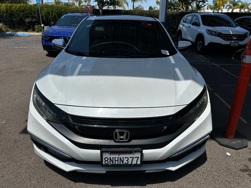Used 2019 White Honda Touring image 2