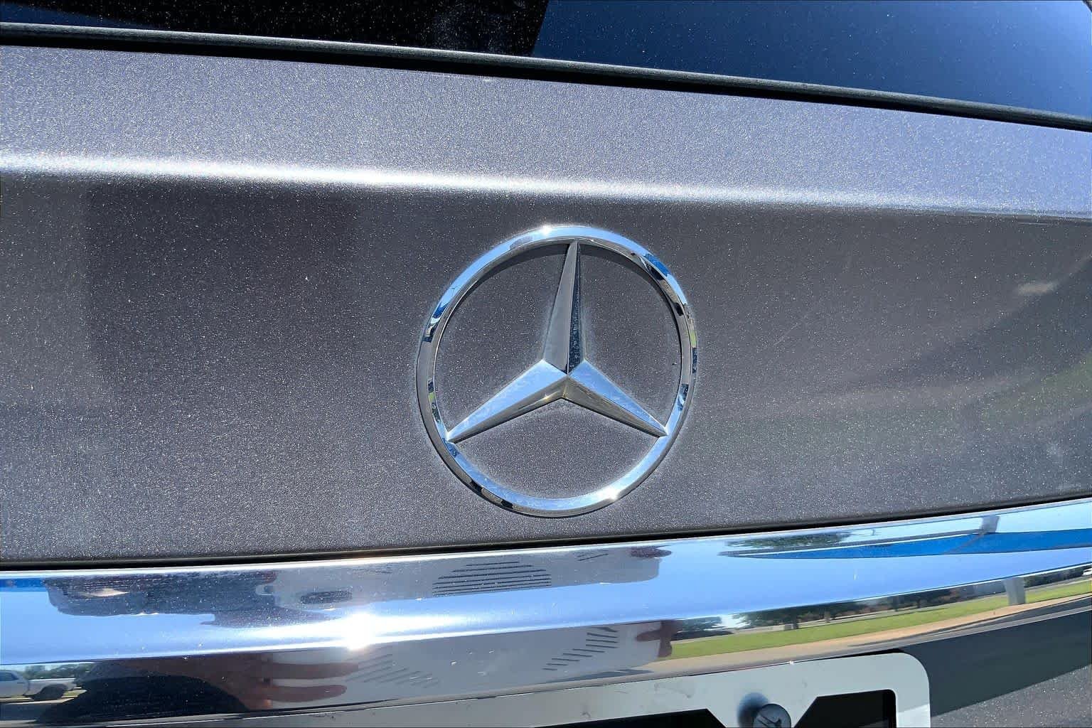 Used 2016 Mountain Gray Metallic Mercedes-Benz GLA 250 image 31