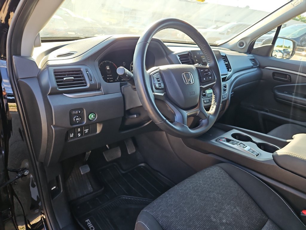 Used 2025 Black Honda Sport image 18