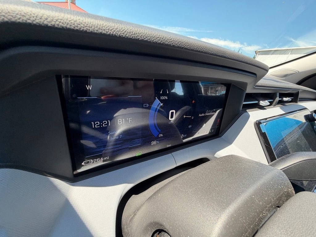 2027 Chevrolet Bolt LT - Photo 17