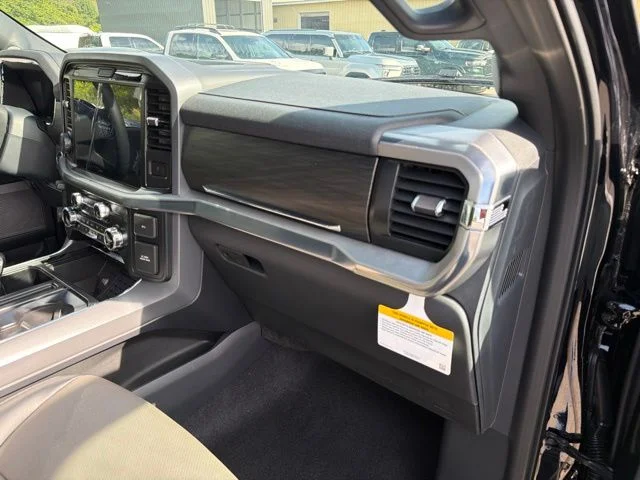 New 2026 Agate Black Metallic Ford Lariat® image 41