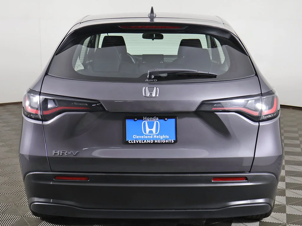 Certified Used 2025 Modern Steel Metallic Honda LX image 9