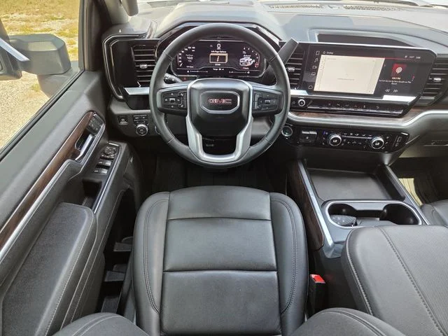 Used 2025 Silver GMC SLT image 12