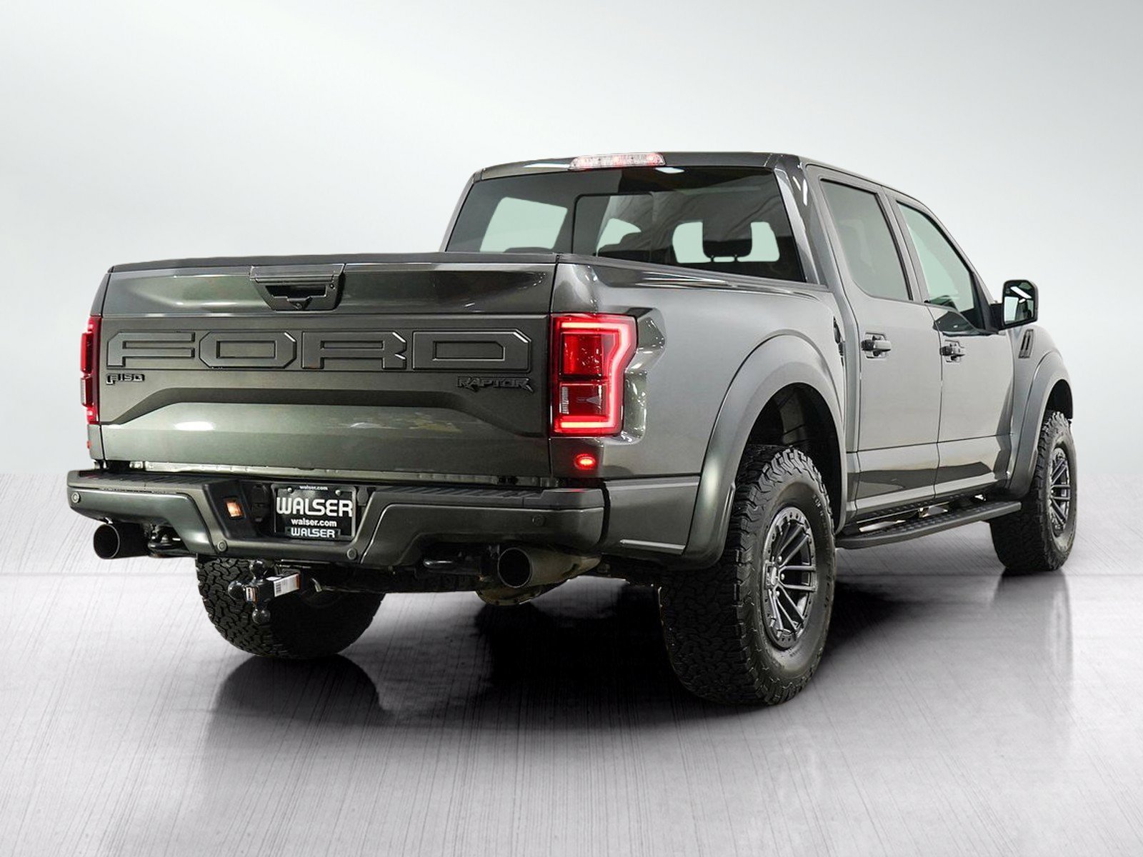 Used 2019 Magnetic Ford Raptor image 5