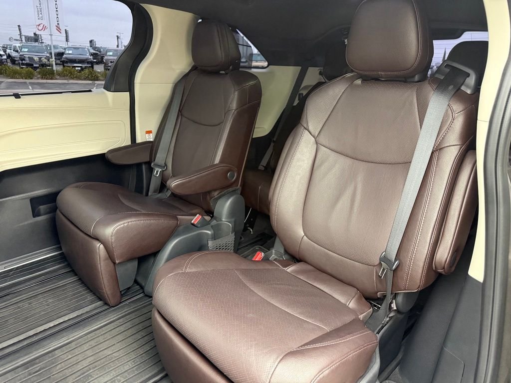 Used 2024 Predawn Gray Mica Toyota Platinum image 4