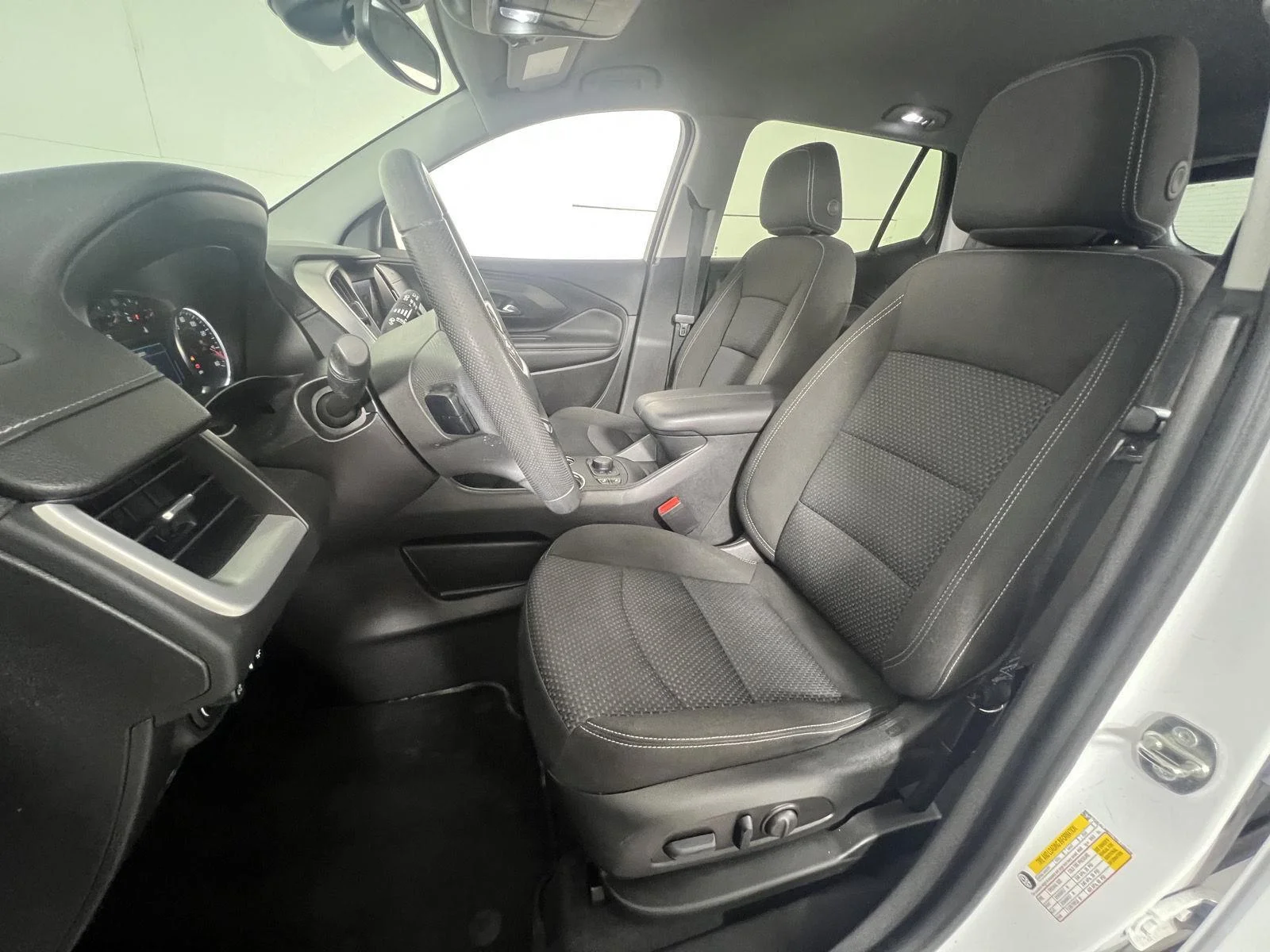 Used 2024 Summit White GMC SLE image 2