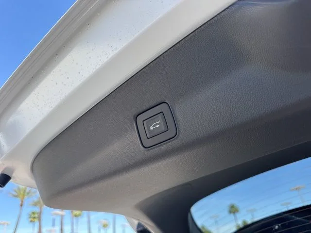 New 2026 White Chevrolet LT image 9