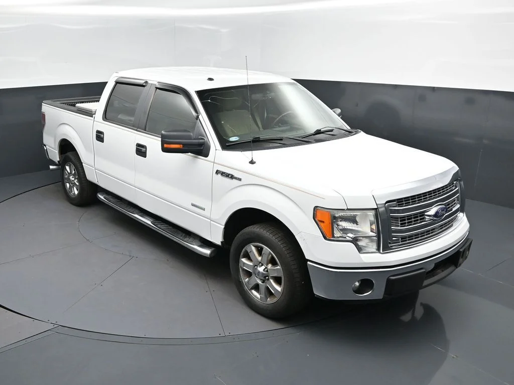 2013 Ford F-150 XLT SuperCrew 145-in's photo
