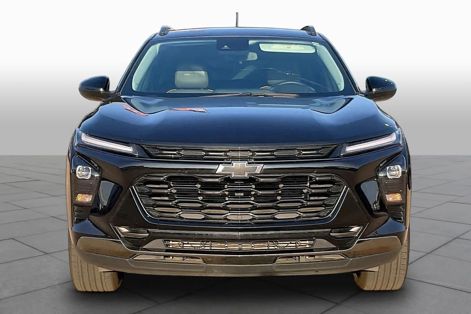Used 2024 Mosaic Black Metallic Chevrolet ACTIV image 5