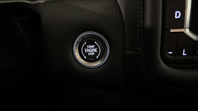 Used 2024 Onyx Black GMC Denali image 42