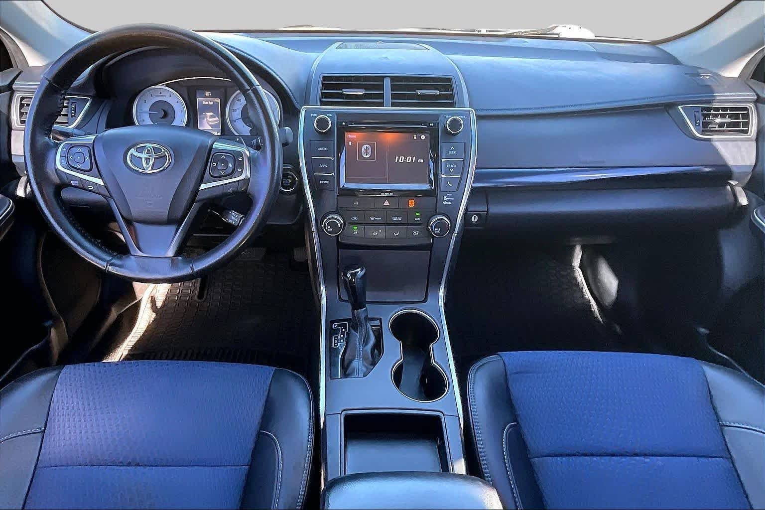 Used 2016 Blue Streak Metallic Toyota SE w/Special Edition Pkg image 15
