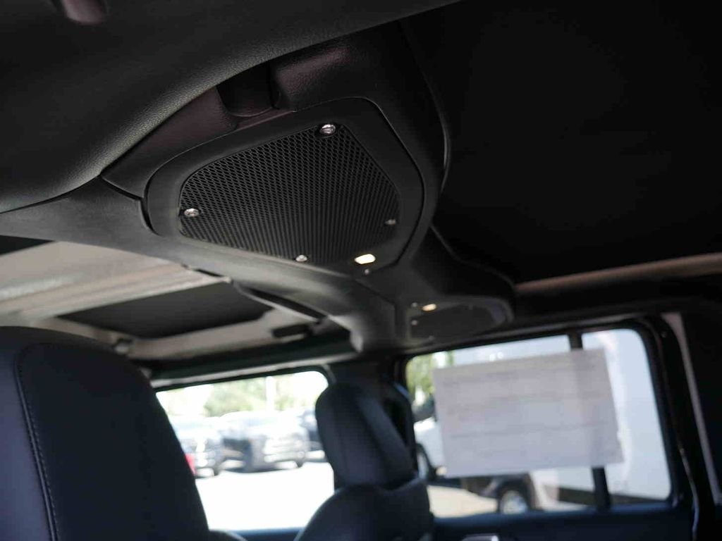 New 2026 Black Clearcoat Jeep Rubicon image 16