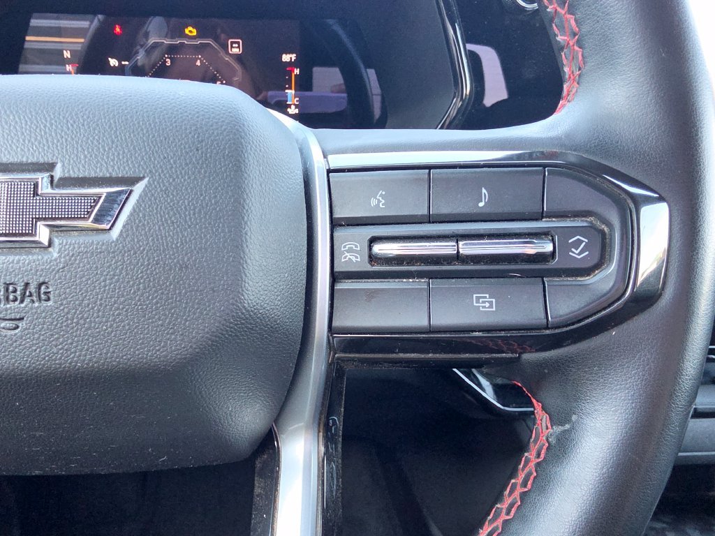 Used 2023 Gray Chevrolet Z71 image 21