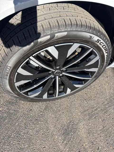 New 2026 Vapour Grey Volvo Plus image 13