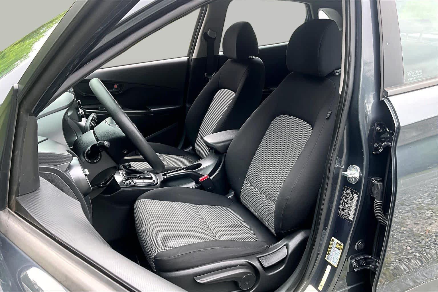 Used 2018 Thunder Gray Hyundai SE image 8