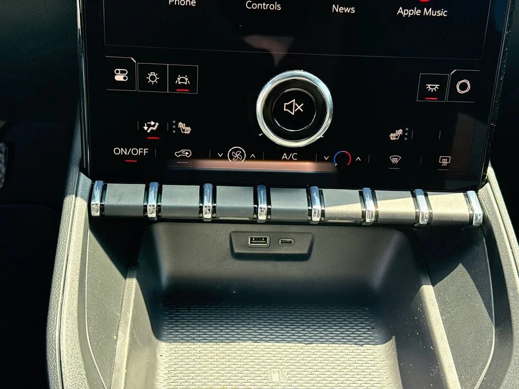 New 2027 Ebony Twilight Metallic GMC Elevation image 23