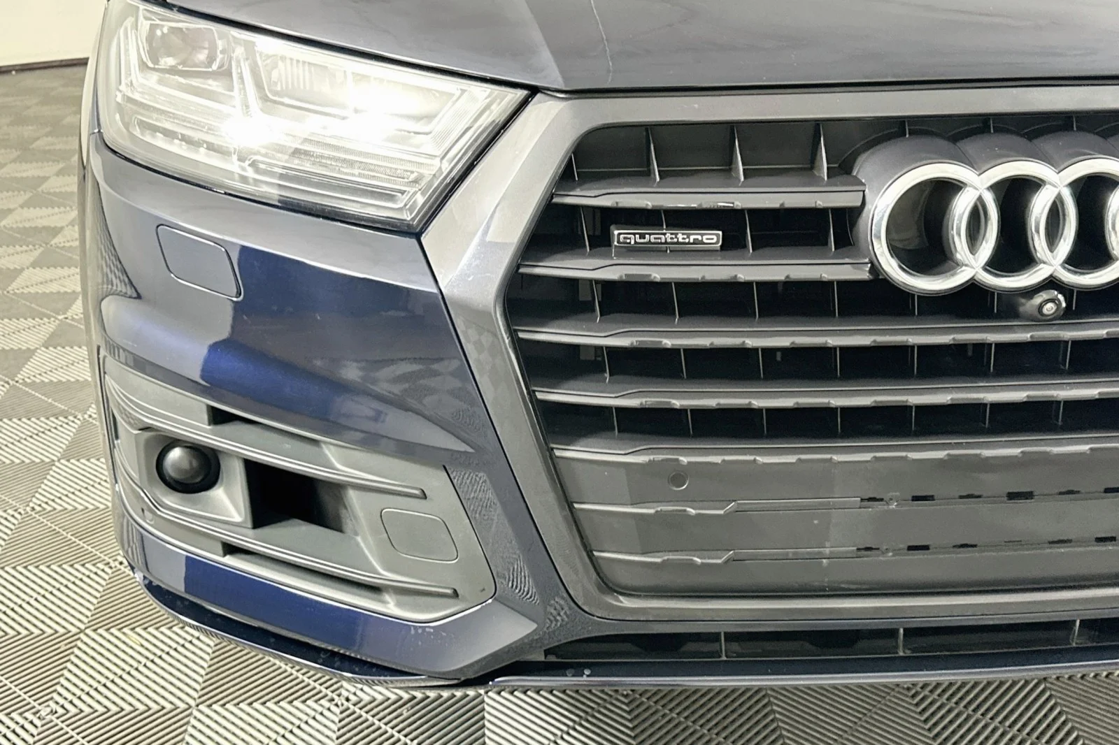 Used 2018 Ink Blue Metallic Audi Prestige image 17