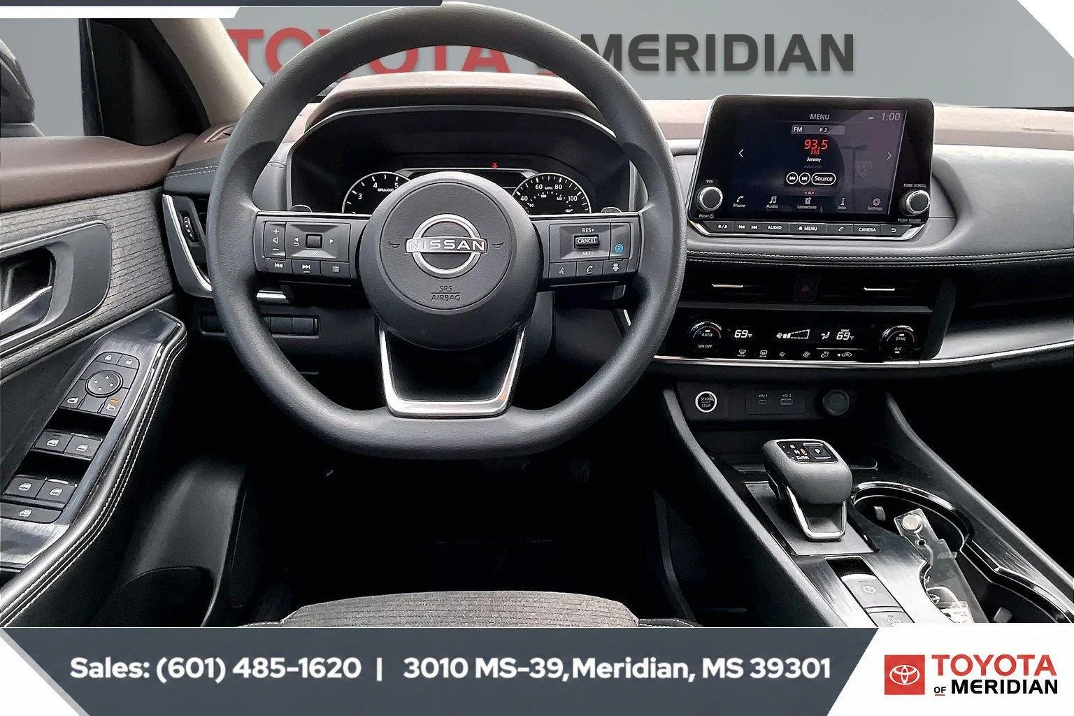 Used 2023 Super Black Nissan SV image 5