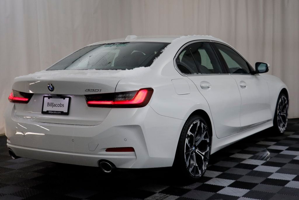 2026 BMW 3 Series 330i - Photo 16