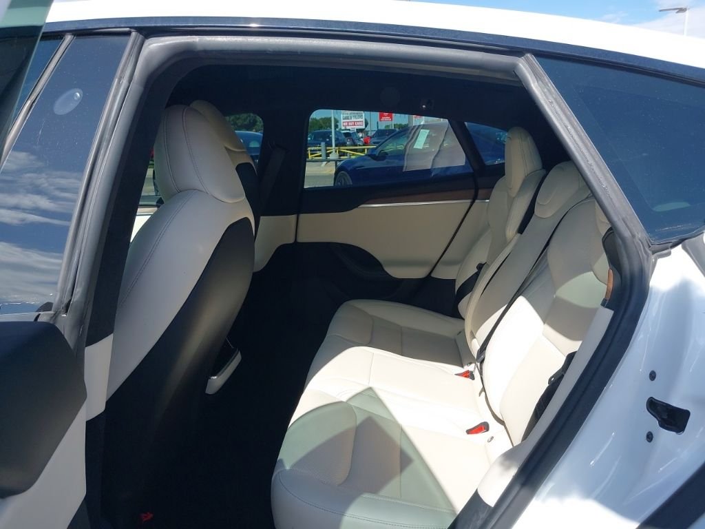 Used 2022 White Tesla Base image 16