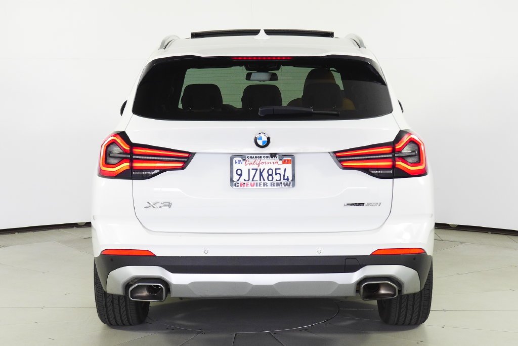 Used 2024 Alpine White BMW sDrive30i image 8