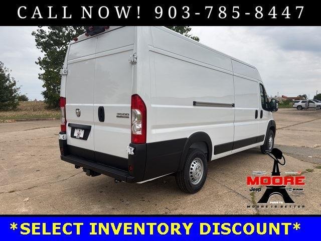 New 2026 Bright White Clearcoat RAM Tradesman image 8