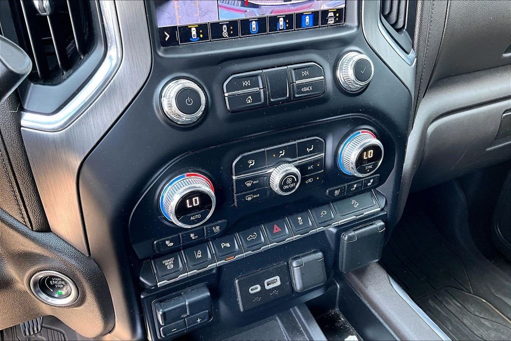 Used 2020 White GMC Denali image 22