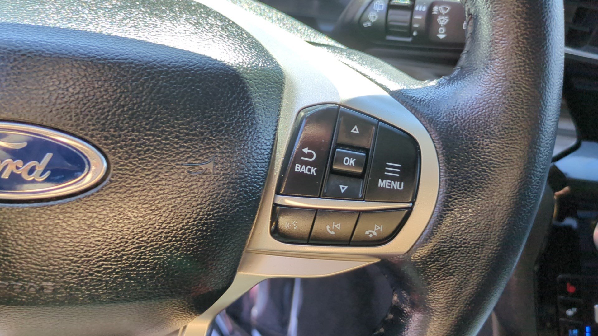 Used 2022 Blue Metallic Ford Limited image 17
