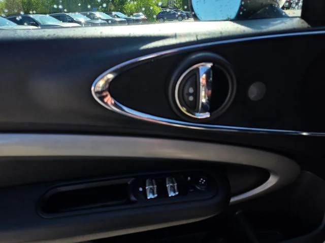 Used 2017 Silver Metallic MINI Clubman image 27