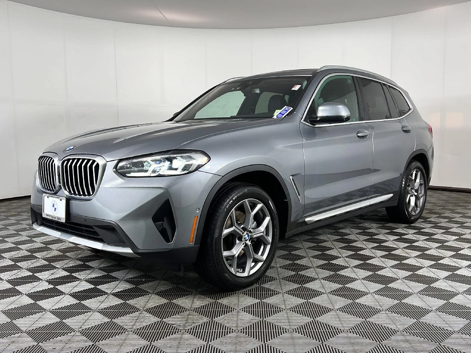 Used 2023 Skyscraper Gray Metallic BMW xDrive30i image 12
