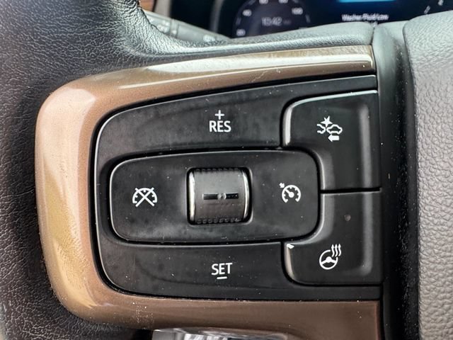 Used 2022 Iridescent Pearl Tricoat Chevrolet High Country image 7